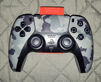 Clip-on Holster for PS5 DualSense Controller