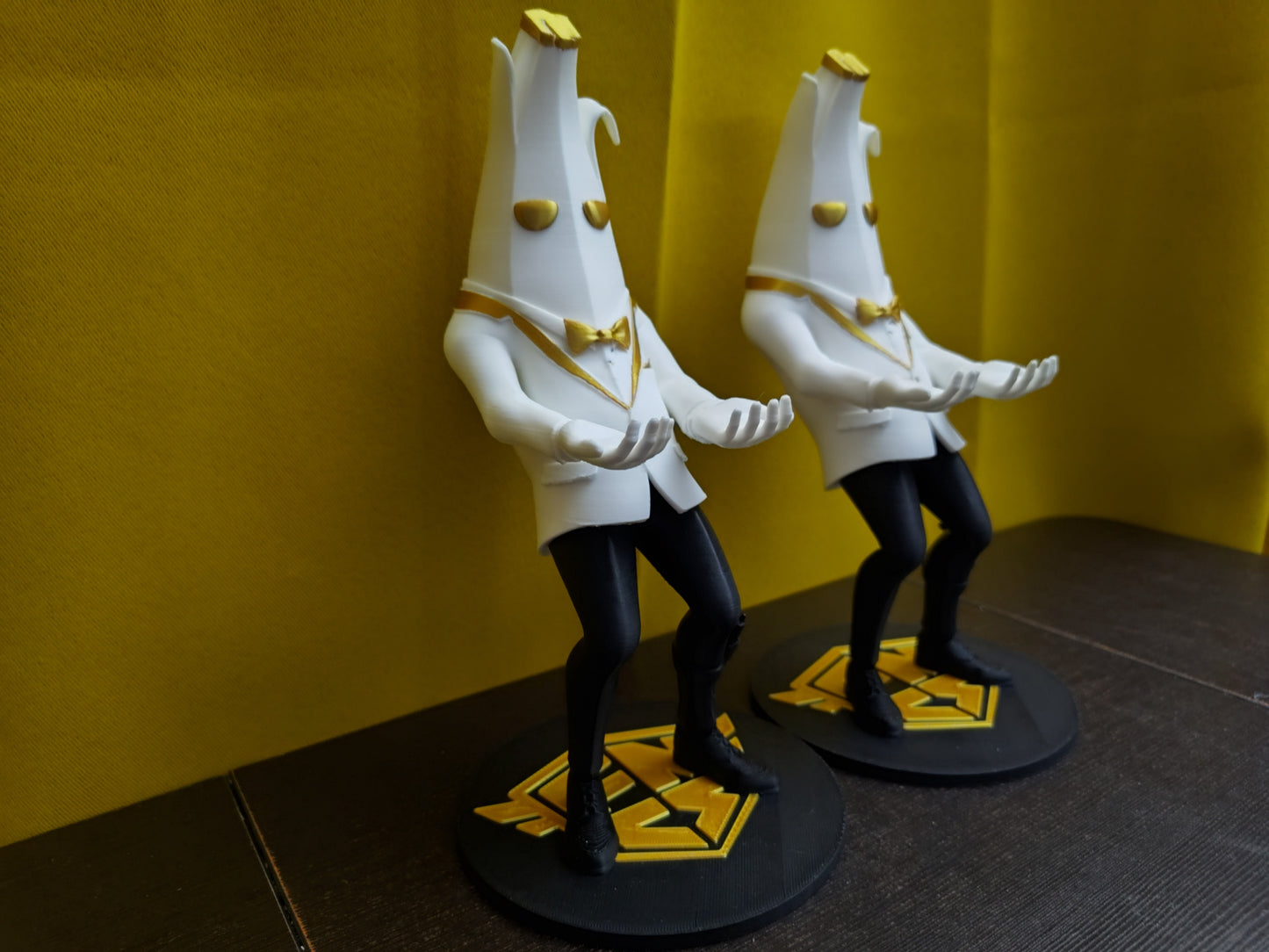 Custom 8½-inch tall Agent Peely Controller Stand Holder