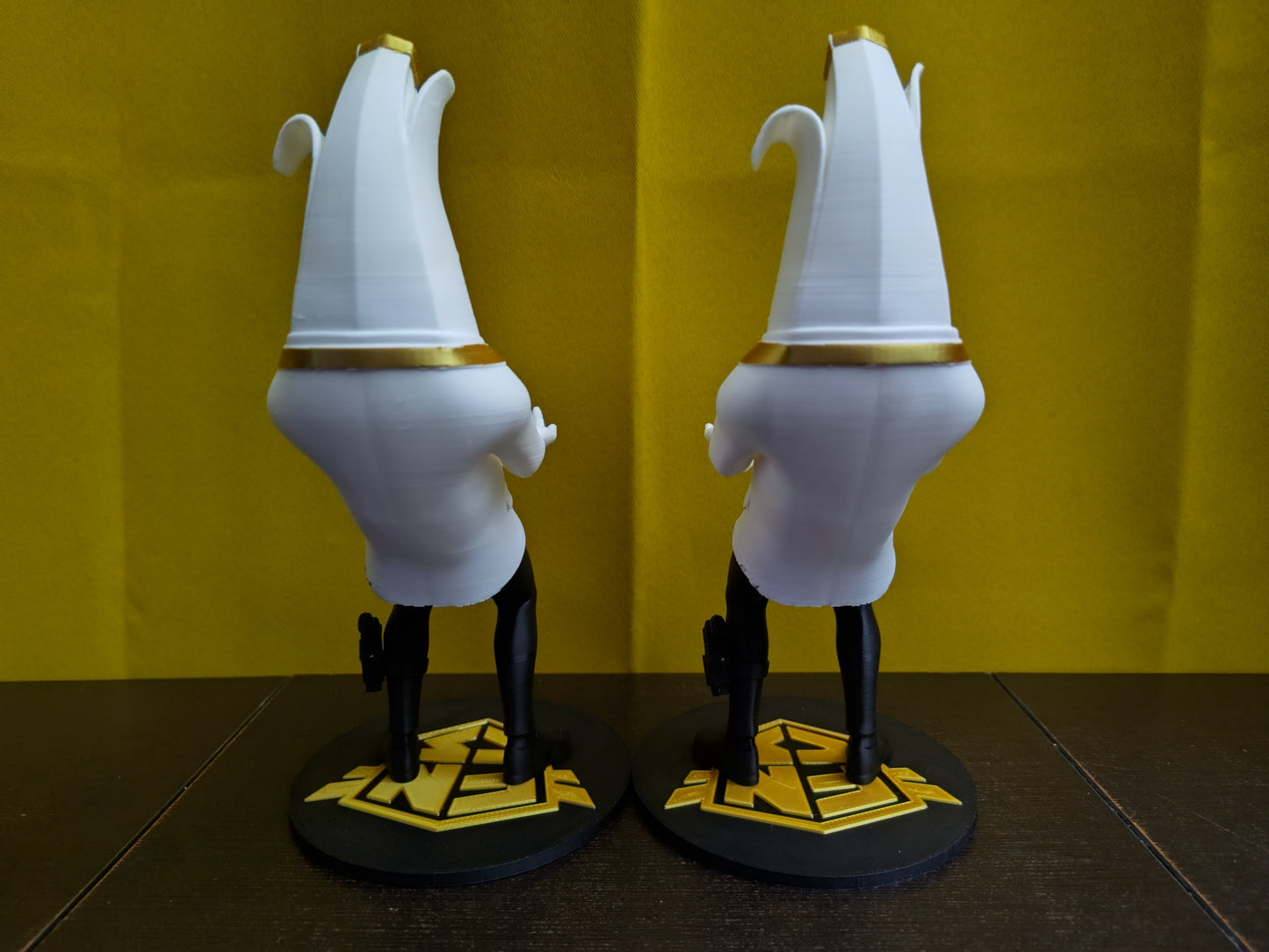 Custom 8½-inch tall Agent Peely Controller Stand Holder