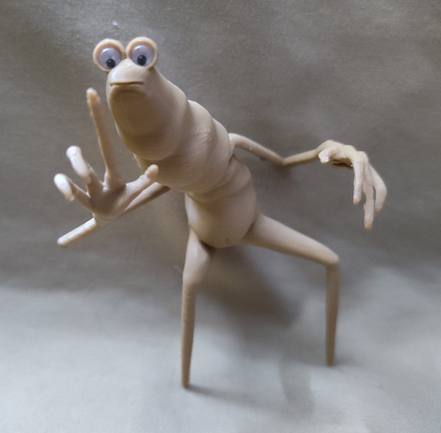 4” Marcus - Ledge-Sitting Desk Buddy Edition