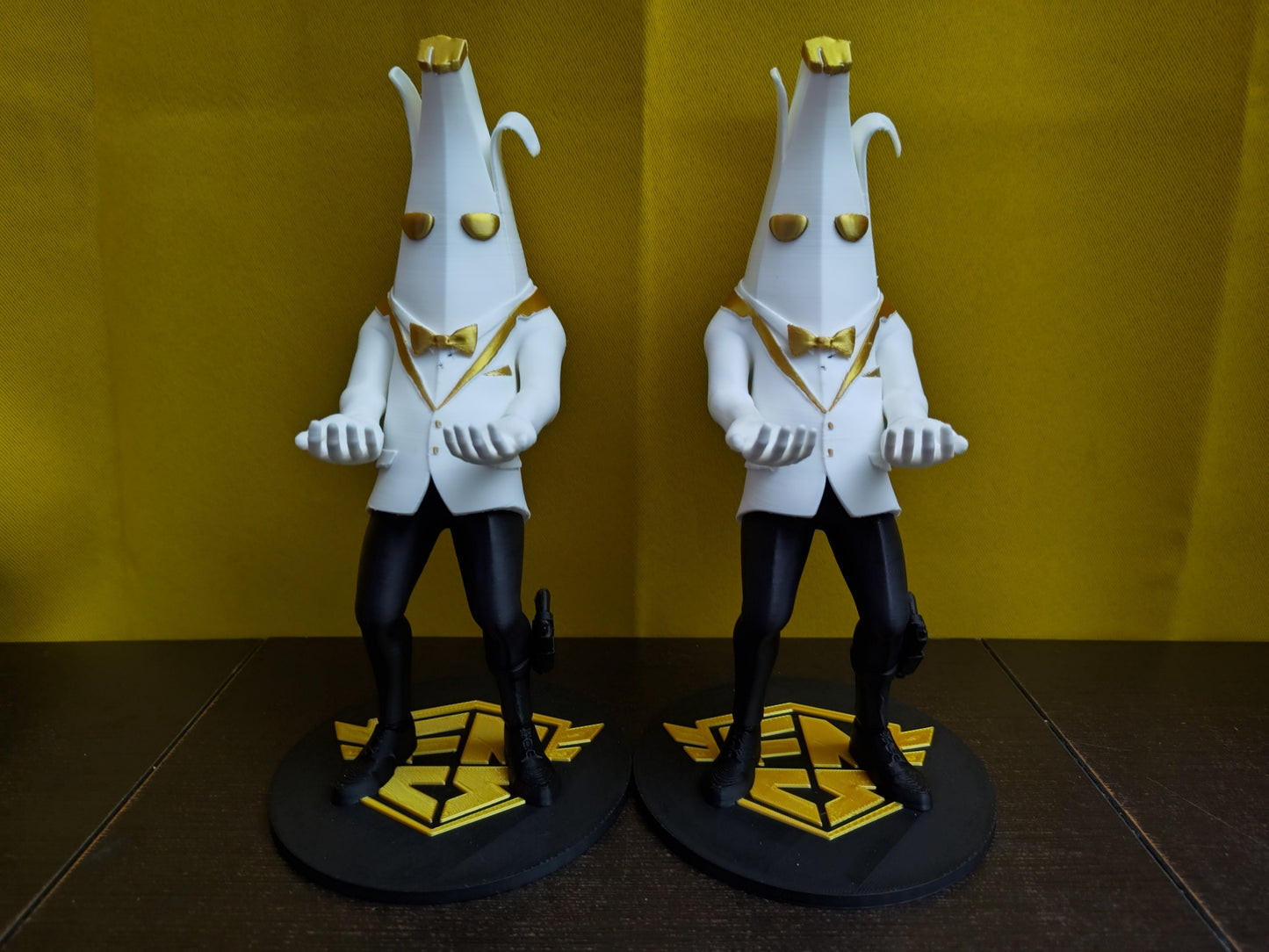 Custom 8½-inch tall Agent Peely Controller Stand Holder