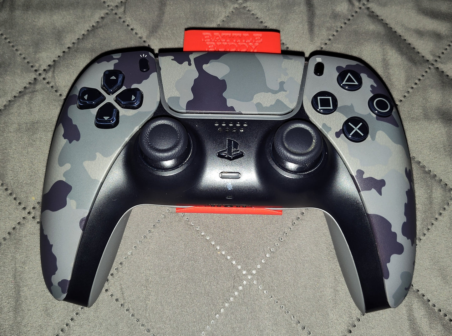 Clip-on Holster for PS5 DualSense Controller