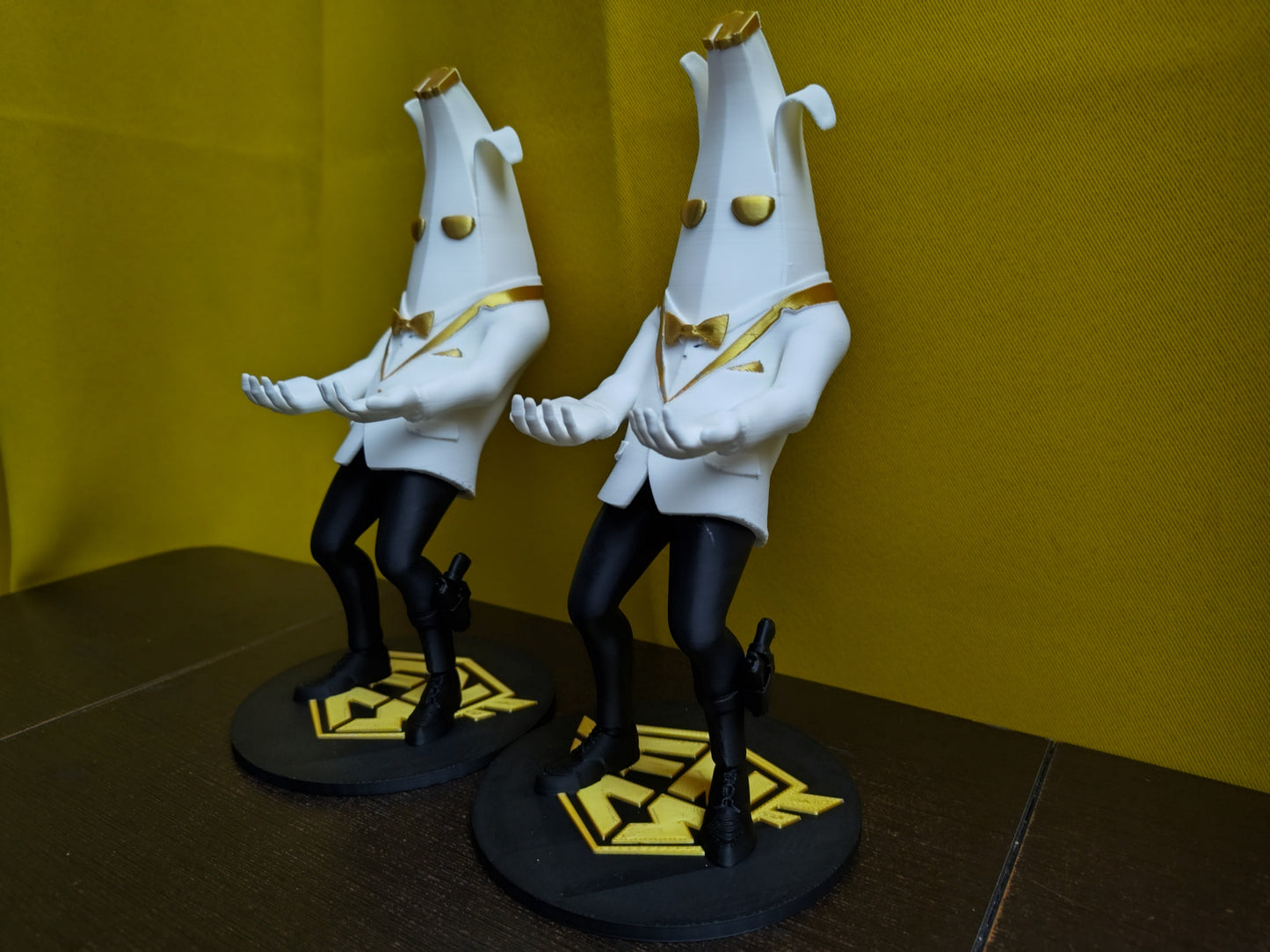Custom 8½-inch tall Agent Peely Controller Stand Holder